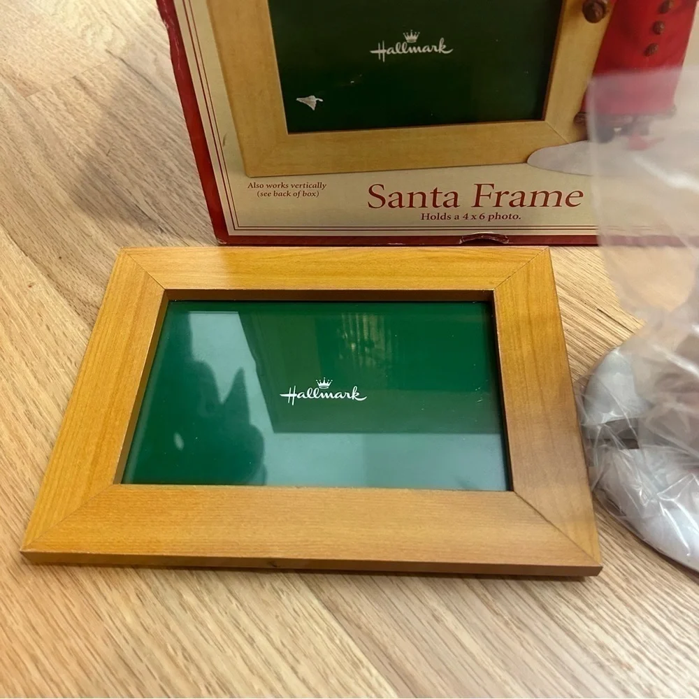 Vintage Hallmark Magnetic Santa Picture Frame Christmas NEW 4x6 Cardinal Bird